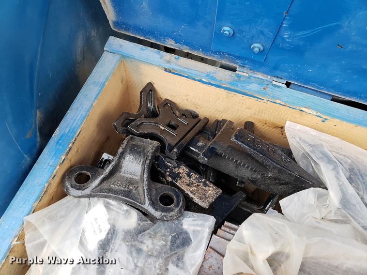 image for item DF2417 Ford 3000 tractor