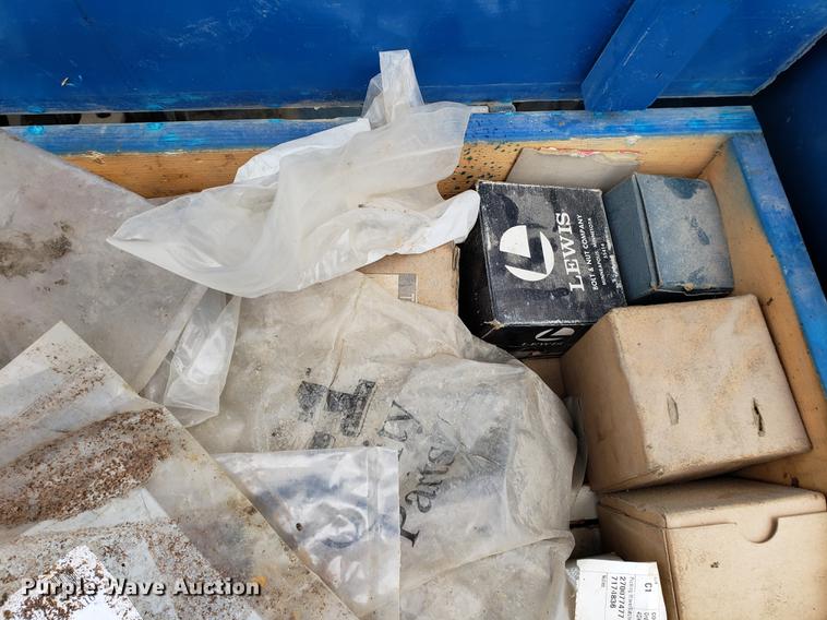 image for item DF2417 Ford 3000 tractor