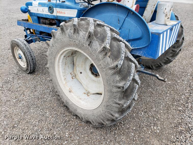 image for item DF2417 Ford 3000 tractor