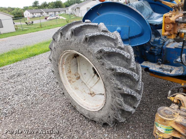 image for item DF2417 Ford 3000 tractor