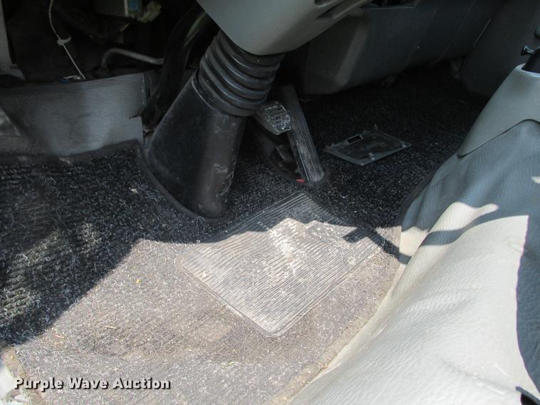 image for item DF3281 1996 Mitsubishi Fuso FE-SP box truck