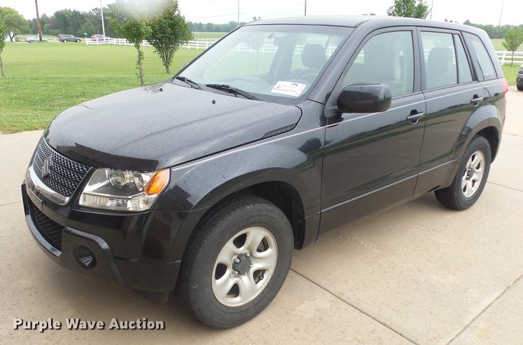 image for item DF4319 2012 Suzuki Grand Vitara SUV