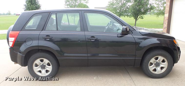 image for item DF4319 2012 Suzuki Grand Vitara SUV