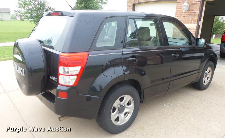 image for item DF4319 2012 Suzuki Grand Vitara SUV