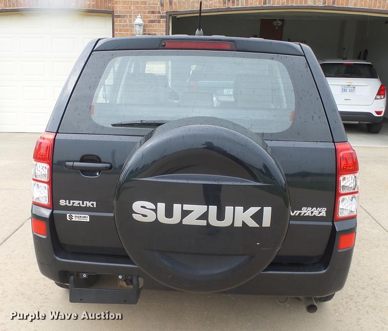 image for item DF4319 2012 Suzuki Grand Vitara SUV