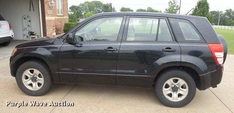 image for item DF4319 2012 Suzuki Grand Vitara SUV