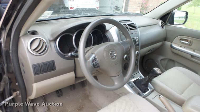 image for item DF4319 2012 Suzuki Grand Vitara SUV