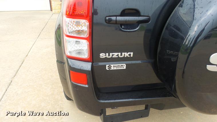 image for item DF4319 2012 Suzuki Grand Vitara SUV