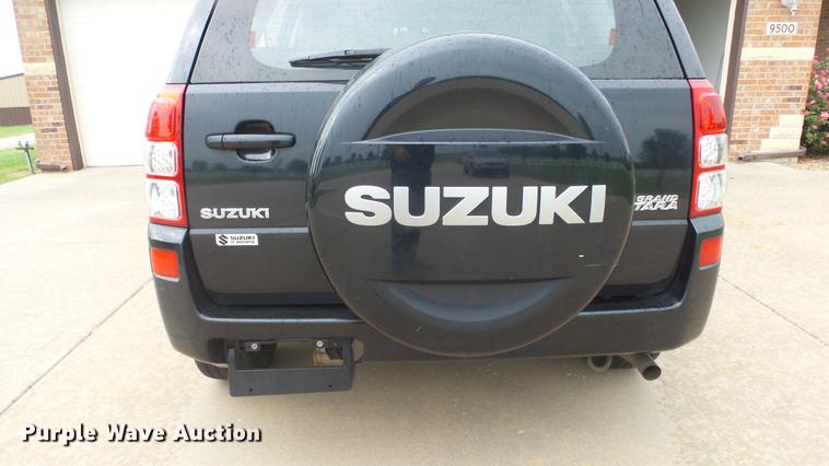 image for item DF4319 2012 Suzuki Grand Vitara SUV