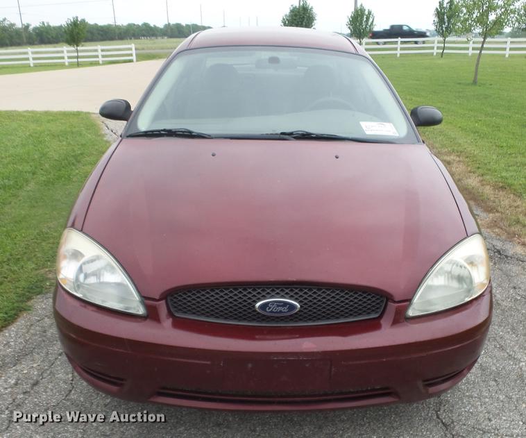 image for item DF4320 2006 Ford Taurus