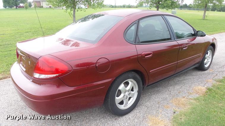 image for item DF4320 2006 Ford Taurus
