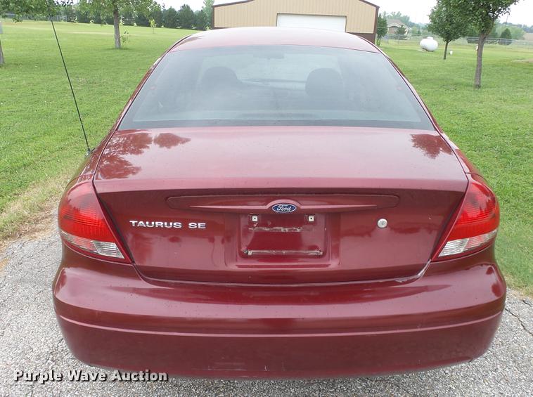 image for item DF4320 2006 Ford Taurus