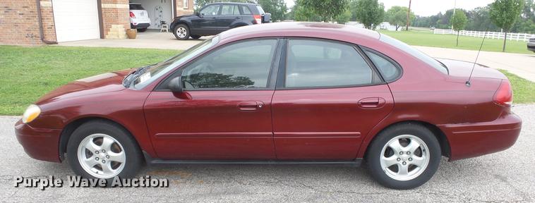 image for item DF4320 2006 Ford Taurus
