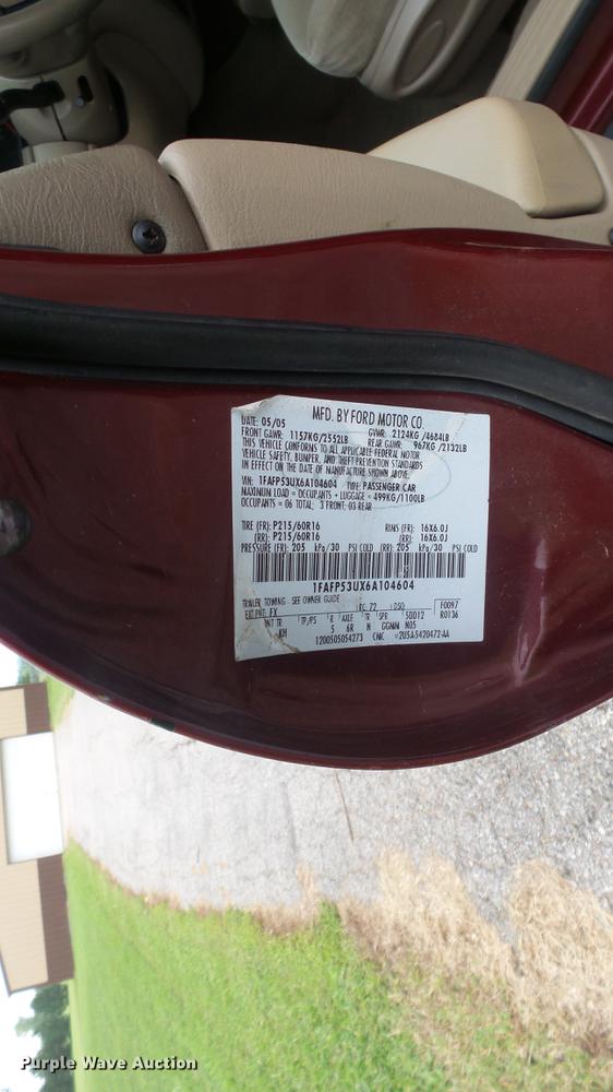 image for item DF4320 2006 Ford Taurus