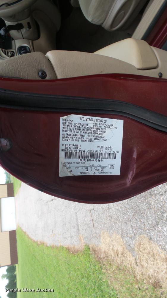 image for item DF4320 2006 Ford Taurus