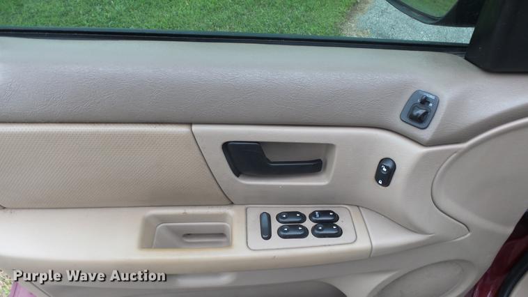 image for item DF4320 2006 Ford Taurus