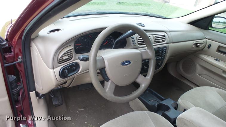 image for item DF4320 2006 Ford Taurus