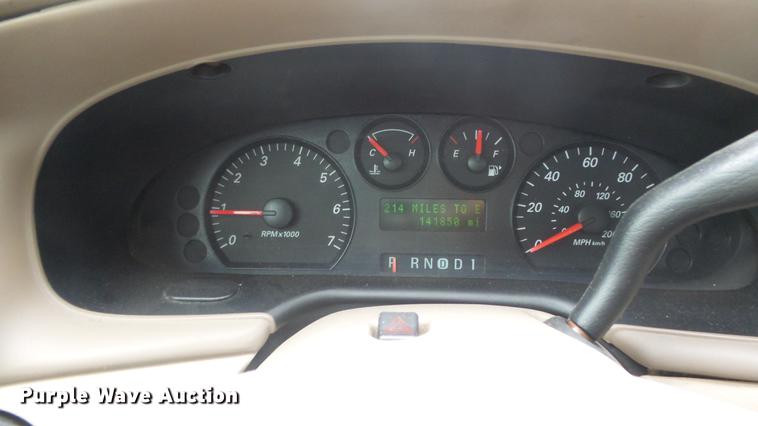 image for item DF4320 2006 Ford Taurus