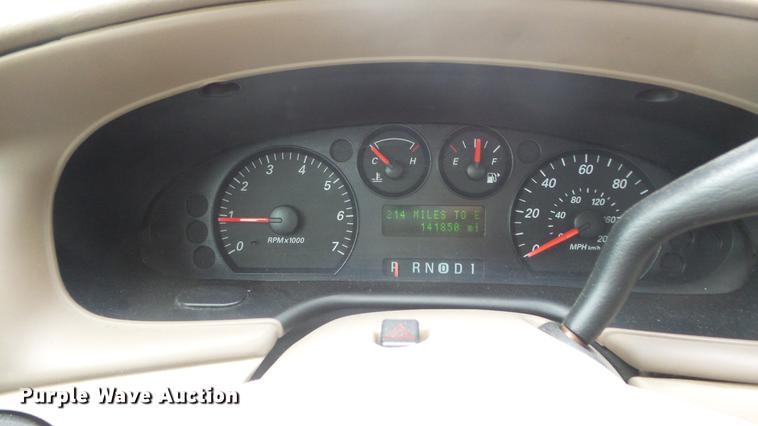 image for item DF4320 2006 Ford Taurus