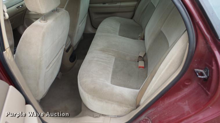 image for item DF4320 2006 Ford Taurus