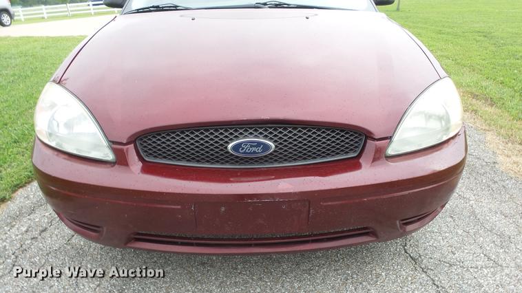 image for item DF4320 2006 Ford Taurus