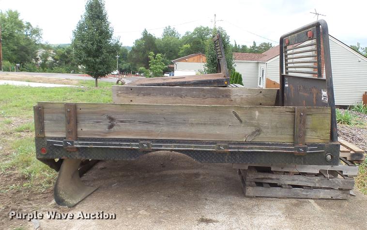 image for item DM9893 2004 Maxwell flatbed