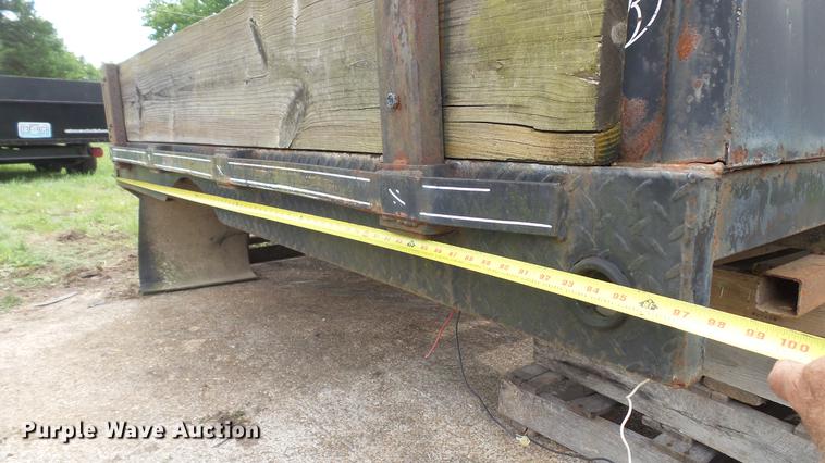 image for item DM9893 2004 Maxwell flatbed