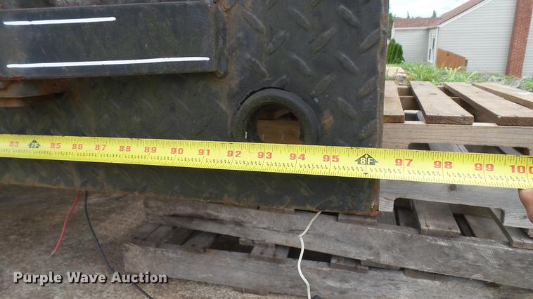 image for item DM9893 2004 Maxwell flatbed