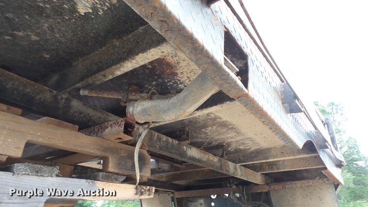 image for item DM9893 2004 Maxwell flatbed