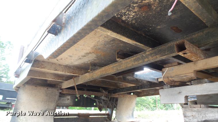 image for item DM9893 2004 Maxwell flatbed