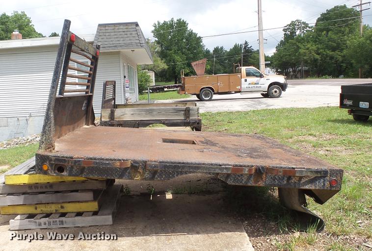 image for item DM9894 2002 Maxwell flatbed