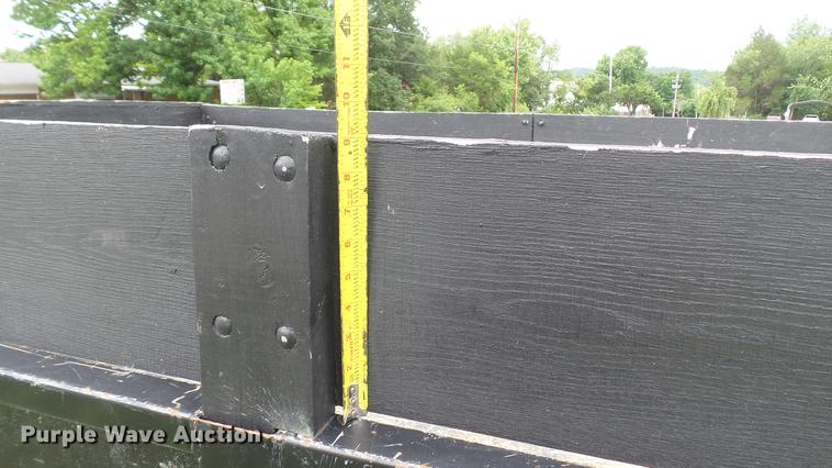 image for item DM9895 2013 Extreme dump trailer