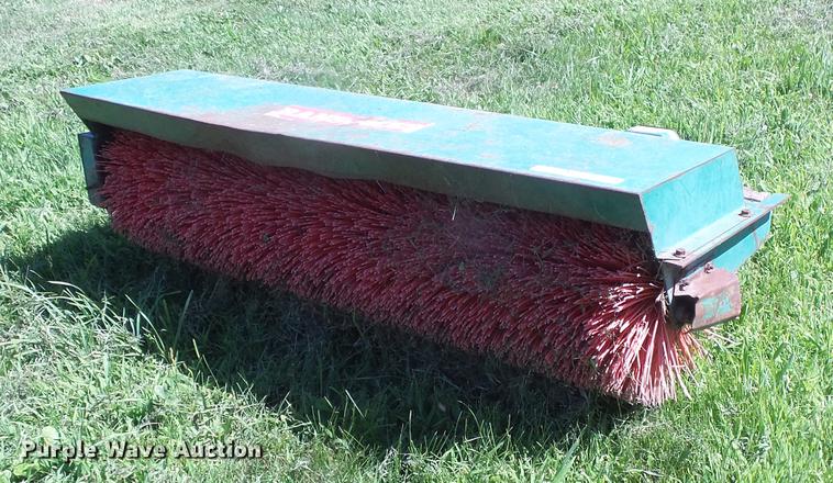 image for item DV9482 Ransomes RS350 broom