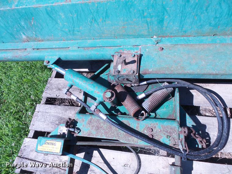 image for item DV9482 Ransomes RS350 broom