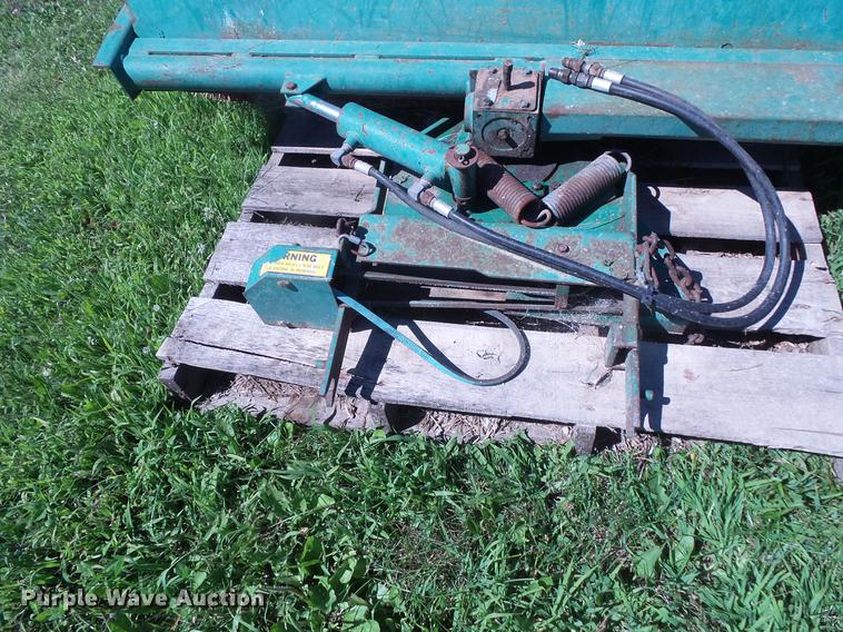 image for item DV9482 Ransomes RS350 broom