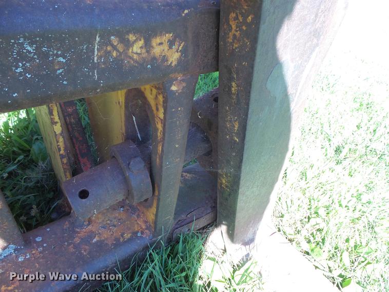 image for item DV9484 Eaton 1500 wheel loader