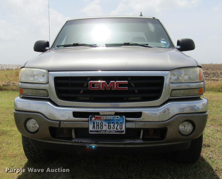 image for item DW9275 2007 GMC Sierra 1500 Crew Cab pickup truck