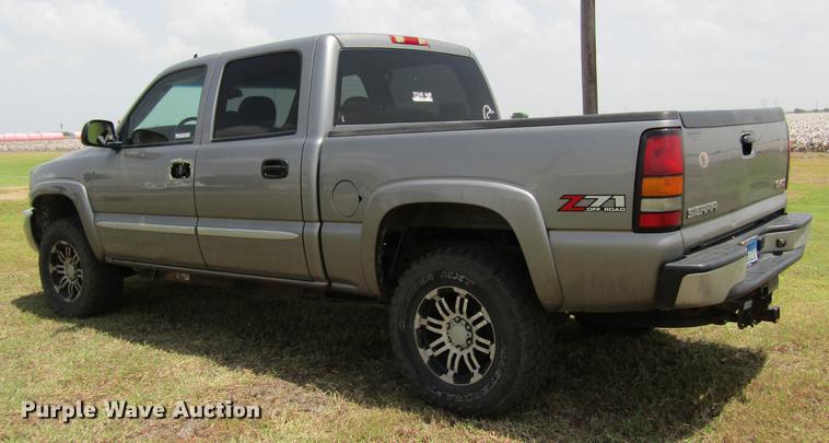 image for item DW9275 2007 GMC Sierra 1500 Crew Cab pickup truck