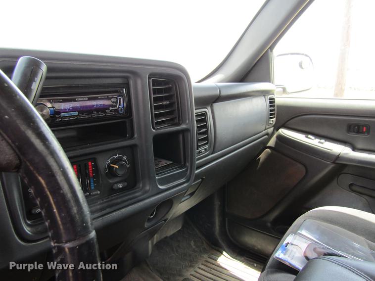 image for item DW9275 2007 GMC Sierra 1500 Crew Cab pickup truck