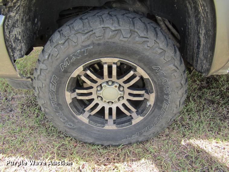 image for item DW9275 2007 GMC Sierra 1500 Crew Cab pickup truck