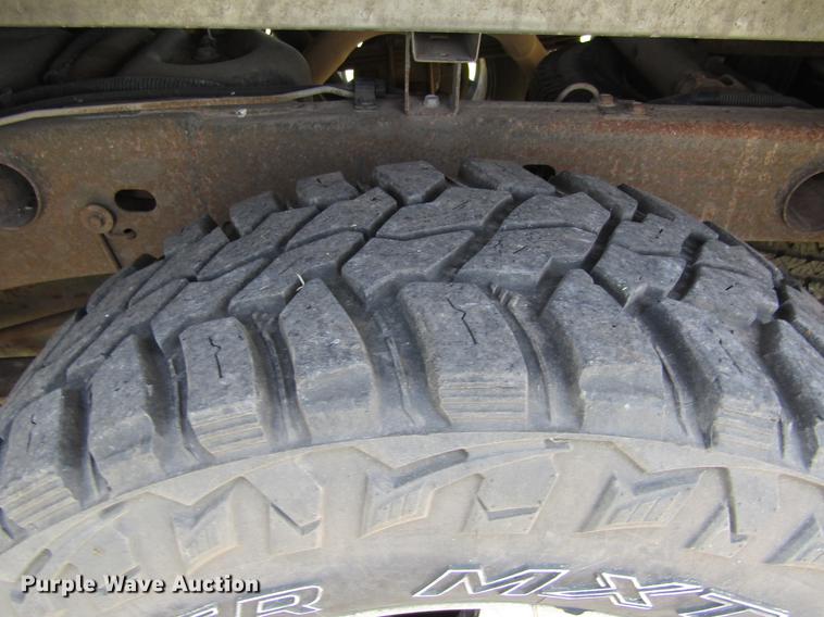 image for item DW9275 2007 GMC Sierra 1500 Crew Cab pickup truck