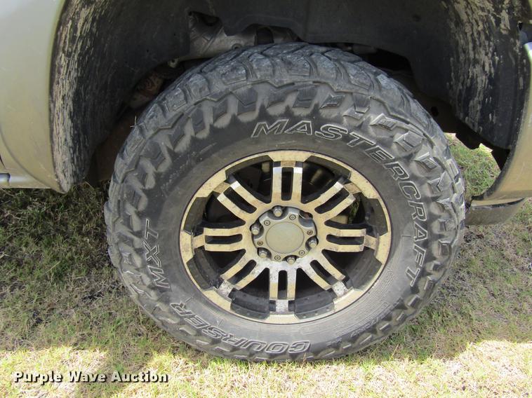 image for item DW9275 2007 GMC Sierra 1500 Crew Cab pickup truck