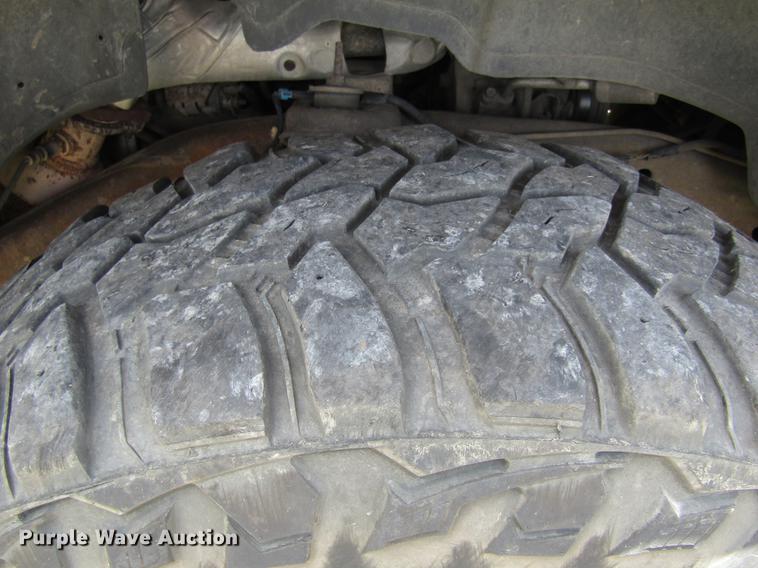 image for item DW9275 2007 GMC Sierra 1500 Crew Cab pickup truck