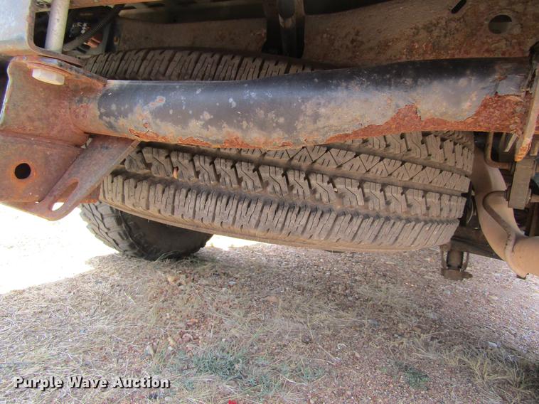 image for item DW9275 2007 GMC Sierra 1500 Crew Cab pickup truck