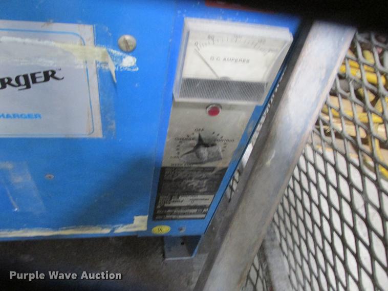 image for item DX9448 Yale C826N01933 forklift