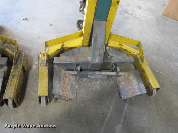 image for item DX9449 2002 Sefac 1200M65 auto column lift