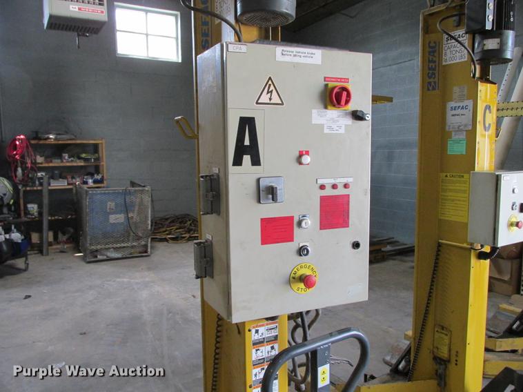 image for item DX9449 2002 Sefac 1200M65 auto column lift