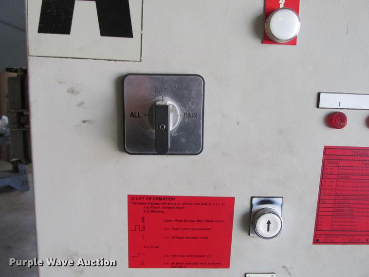 image for item DX9449 2002 Sefac 1200M65 auto column lift