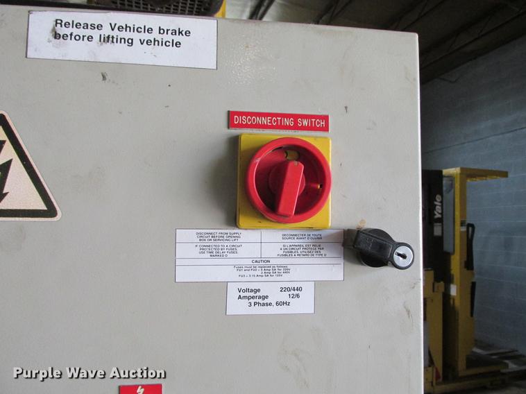image for item DX9449 2002 Sefac 1200M65 auto column lift