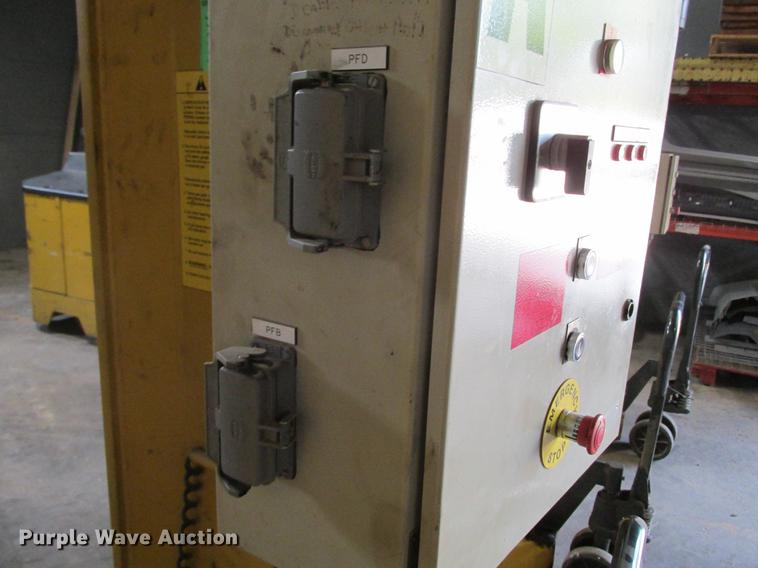 image for item DX9449 2002 Sefac 1200M65 auto column lift